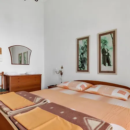 Guest house Zuta Kuca Makarska